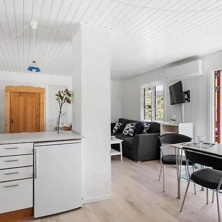2822-nexo-dueodde-ferieby-25 * Neksø